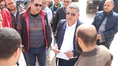 رئيس جهاز مدينة السادات يتابع أعمال تطوير الطرق والمرافق بشقق 