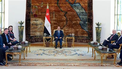 السيسي يستقبل وفدًا من لجنة الشئون الخارجية بمجلس العموم البريطاني