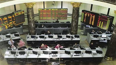 البورصة تتخلى عن مكاسبها الصباحية وتتكبد48.1 مليار جنيه بنهاية تعاملات اليوم