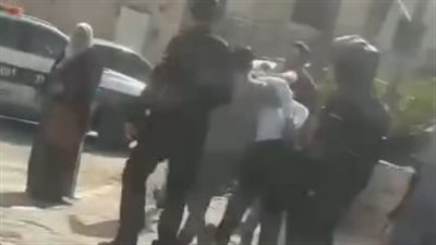 عملية طعن في مستوطنة نيفي يعقوب والشرطة تلقي القبض على منفذها.. صور