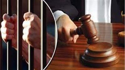 معاقبة عامل بالمشدد 5 سنوات بتهمة إحراز سلاح وترويع آخر بالمراغة 