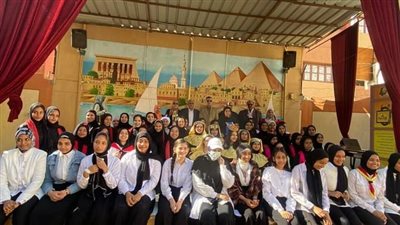 وكيل تعليم قنا يشهد احتفالية مدرسة السيدة زينب بعيد قنا القومى