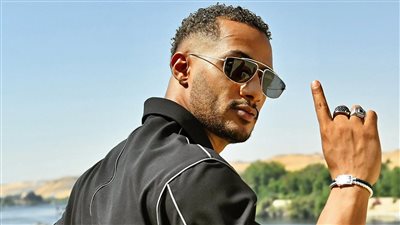 محمد رمضان يحتفل بـ 