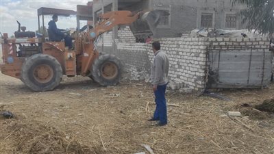 إزالة 28 حالة تعد علي الأراضي الزراعية بالبحيرة