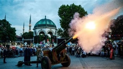 أغرب العادات الرمضانية حول العالم.. منها طِلاء المنازل