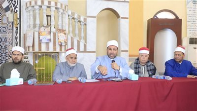وكيل أوقاف الفيوم يلتقي الأئمة والعاملين بإدارة سنورس     