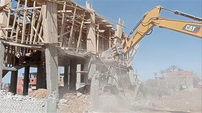 المنيا تنفذ حملة مكبرة لإزالة التعديات على الأراضي الزراعية 