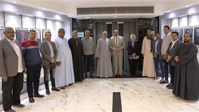 محافظ أسوان يبحث تخفيف الأعباء عن كاهل المواطنين ومواجهة احتكار السلع