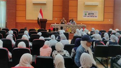 مركز إعلام شلاتين يناقش تاثير التغيرات المناخية على محميات علبة الطبيعية