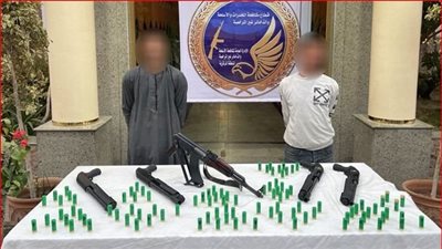 ضابط تاجري أسلحة نارية بالقليوبية 