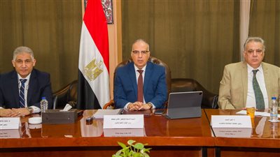 الري والهيئة الهندسية يبحثان موقف مشروعات التعاون المشترك بين الجانبين