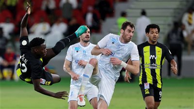 الاتحاد يفوز على الأخدود بثنائية في الدوري السعودي