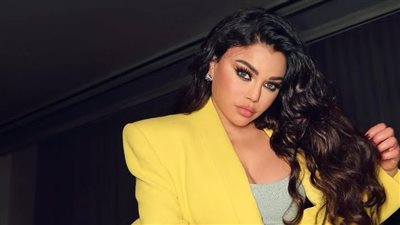 هيفاء وهبي.. قوام ساحر بفستان أسود قصير