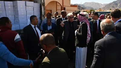10 أطنان مواد غذائية للأسر الأكثر احتياجًا بجنوب سيناء 