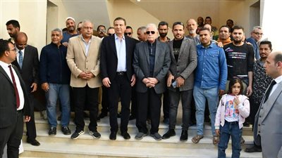 محافظ جنوب سيناء يتابع أعمال تطوير 72 وحدة بمدينة طابا