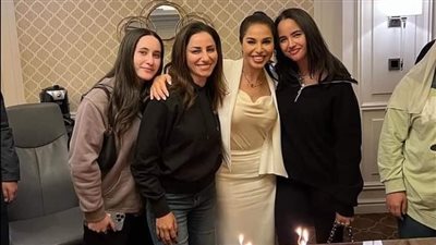 نسرين أمين تحتفل بعيد ميلادها داخل لوكيشن تصوير مسلسل بابا جه 