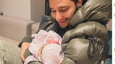 أصالة تغازل نجلها في عيد ميلاده 