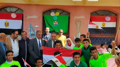 تكريم الطلاب المتميزين بمدرسة الأمل للصم بنين بالفيوم