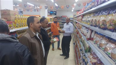  ضبط 2360 مخالفة تموينية في حملات رقابية بالمنيا