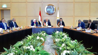 وزير النقل المصري يترأس الجمعية العمومية لشركة الجسر العربي  للملاحة رقم (82)