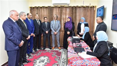 وزير العمل ومحافظ الجيزة يطلقان البث التجريبي للمنصة الإلكترونية للعمالة غير المنتظمة 