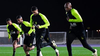 فقره فنيه مصغره للاعبى الزمالك الأساسيين 