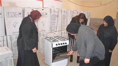 تسليم أجهزة كهربائية للعرائس والفتيات الأولى بالرعاية في البحيرة