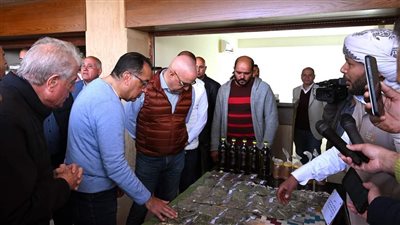 رئيس الوزراء يتفقد النُزل البيئي الجديد ومركز الزوار الجديد