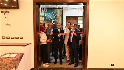 افتتاح معرض فني لأعمال الخزف بكلية التربية النوعية بجامعة الفيوم