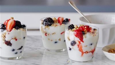 لسحور أول يوم رمضان.. طريقة عمل زبادي بالفواكه