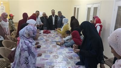 الفلكلور الواحاتي في أولى فعاليات قافلة قصور الثقافة بالداخلة