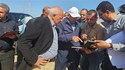 وزير النقل يتفقد مسار الخط الثالث من شبكة القطار الكهربائى السريع (قنا / الغردقة  / سفاجا) 