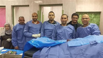 إجراء قسطرة علاجية شريانية لمريضة بمستشفى سوهاج الجامعي