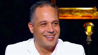 مصطفى درويش الغائب الحاضر في مسلسل كامل العدد بلس 1 الحلقة الأولى