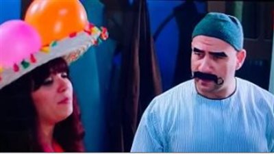 مسلسل الكبير أوي 8| أحمد مكي يتحول إلى عقلة الإصبع في الحلقة الأولى 