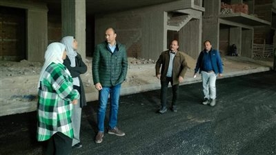 رصف الطرق والشوارع ضمن الخطة الاستثمارية بمدينة الفيوم