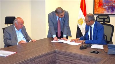 وزير الإسكان يتابع التكليفات الصادرة عن اجتماع رئيس مجلس الوزراء بشأن التصنيع المحلي للطلمبات