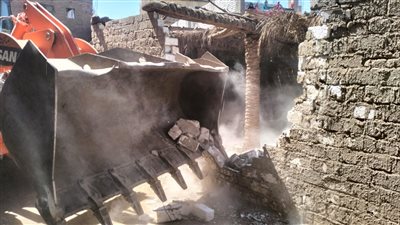 محافظ أسيوط: إزالة 18حالة تعد على الأراضي بساحل سليم والغنايم 