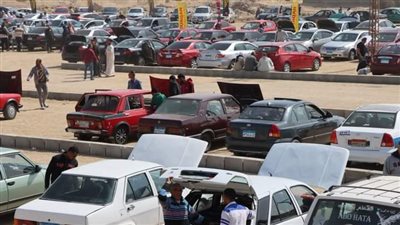 محافظ بني سويف يتابع نتائج عمل اللجنة المكلفة بإدارة مشروع سوق السيارات 