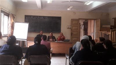 محافظ أسيوط: ندوات ولقاءات للتوعية بتنظيم الأسرة والصحة الانجابية بالمناطق الصناعية 