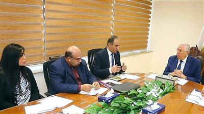 وزير الزراعة يبحث تعزيز تطبيقات برامج الابتكار والتكنولوجيا في مجال الزراعة