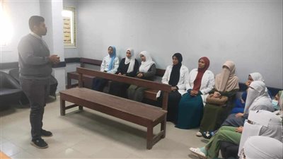 وزارة العمل : نشر ثقافة السلامة والصحة المهنية بالقطاع الصحى بأسوان