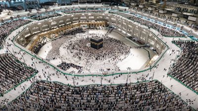 بث مباشر.. شعائر صلاة العشاء والتراويح من المسجد الحرام