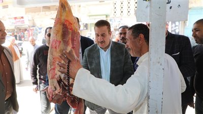 محافظ المنوفية يوجه بضخ كميات إضافية من السكر لتلبية احتياجات المواطنين