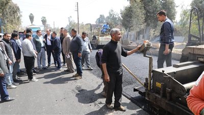  محافظ المنوفية يتفقد أعمال رصف شارع كفر الشيخ منصور بالشهداء