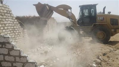 تحرير 5300 ألف متر من أراضي أملاك الدولة بقوص