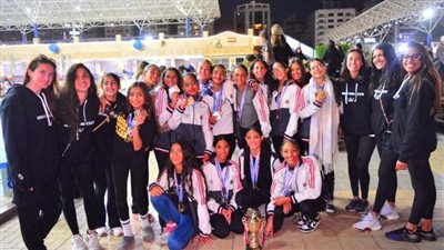 الصيد يتوج بكأس المركز الأول فى بطولة الجمهورية للسباحة التوقيعية لمرحلة 15سنة