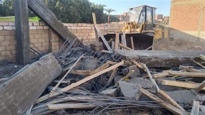 إزالة فورية للتعديات بالبناء المخالف بمركز اطسا في الفيوم