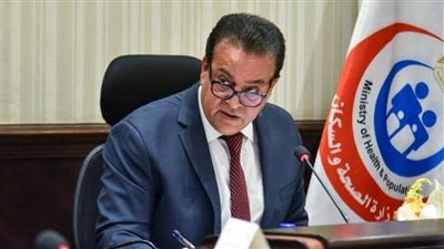 وزير الصحة ينعي الدكتور حمدي السيد نقيب الأطباء الأسبق