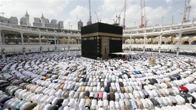 بث مباشر.. شعائر صلاة العشاء والتراويح من المسجد الحرام